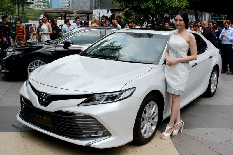 TOYOTA CAMRY 2019