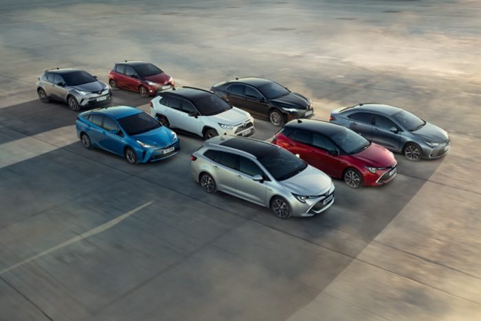 mobil hybrid toyota