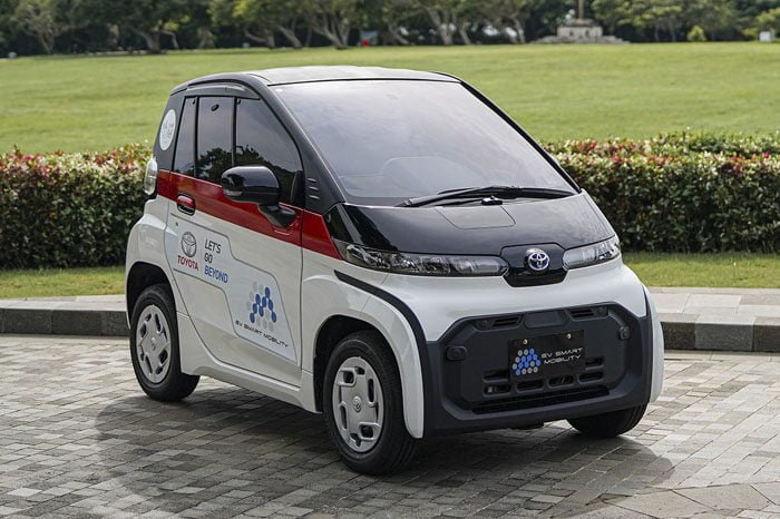 TOYOTA C+POD