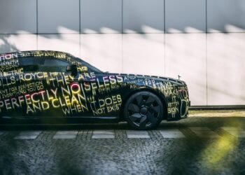 Mobil Listrik Pertama Rolls-Royce