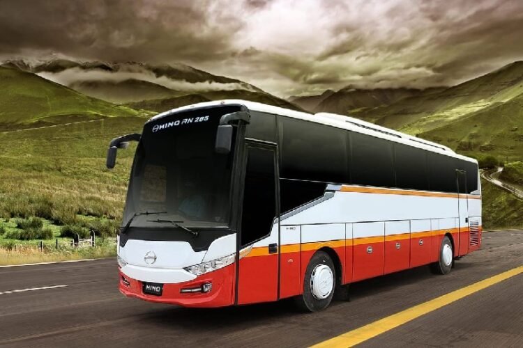 Bus Hino RN 285