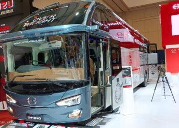 Hino Bus R260