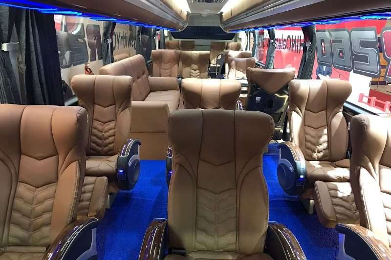 Hino Bus R260