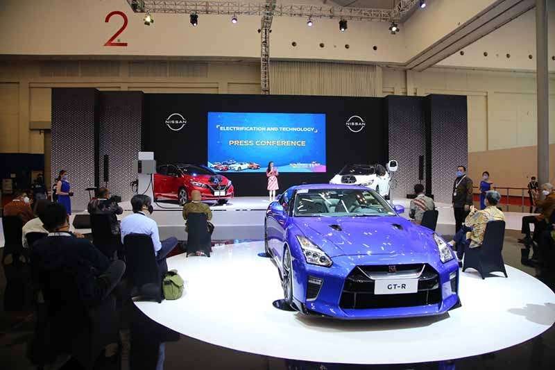 Mobil Listrik Nissan