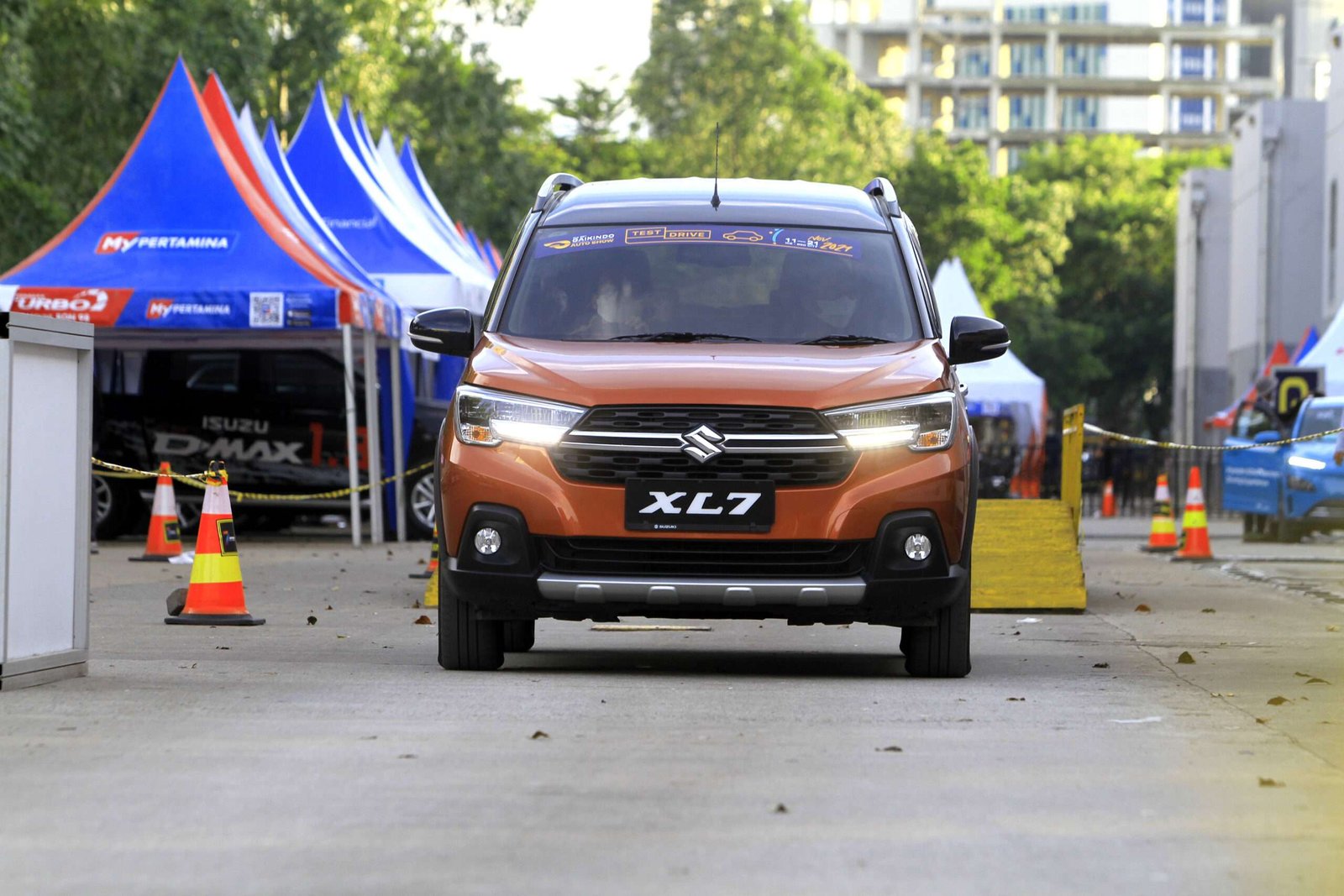 Suzuki XL7
