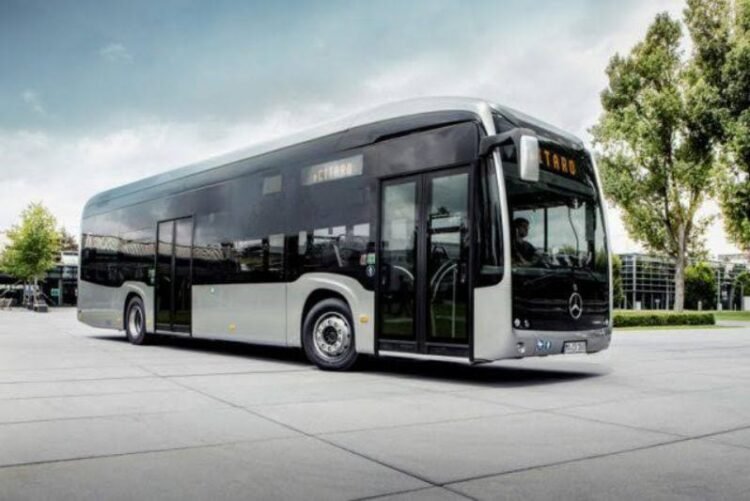 Bus Listrik Daimler