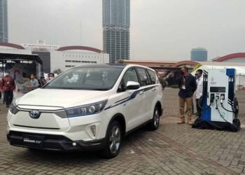 Kijang Innova BEV