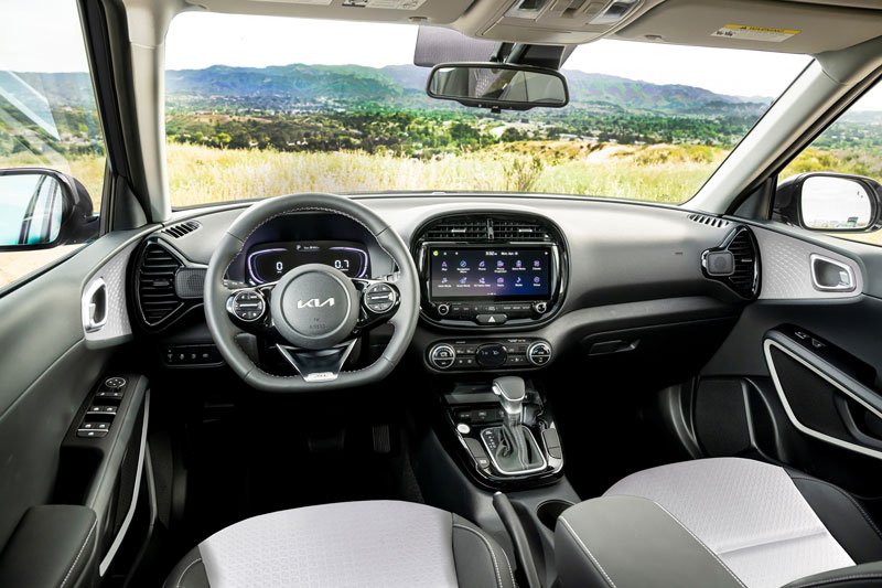 kia soul 2023 interior