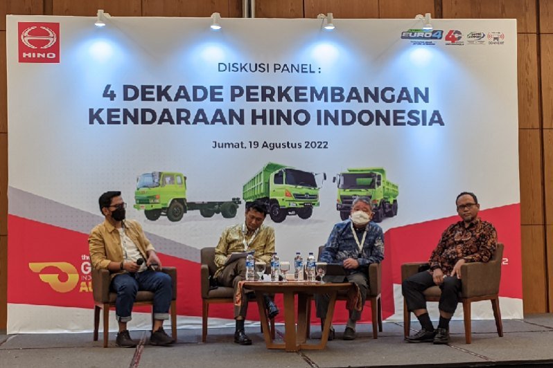 40 Tahun Hino