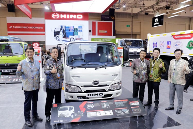 penjualan hino