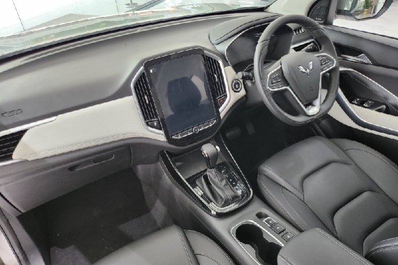 Fitur Wuling Almaz RS EX