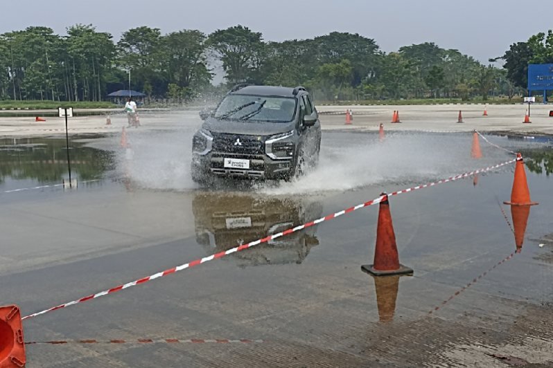 New Mitsubishi Xpander Cross 