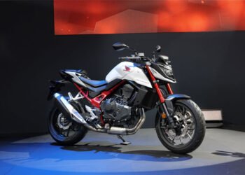 Honda CB750 Hornet 2023