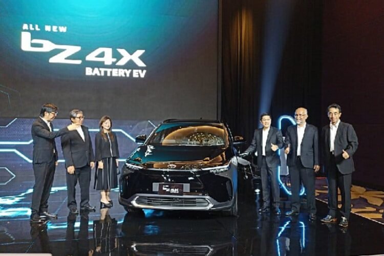 Mobil Listrik bZ4X