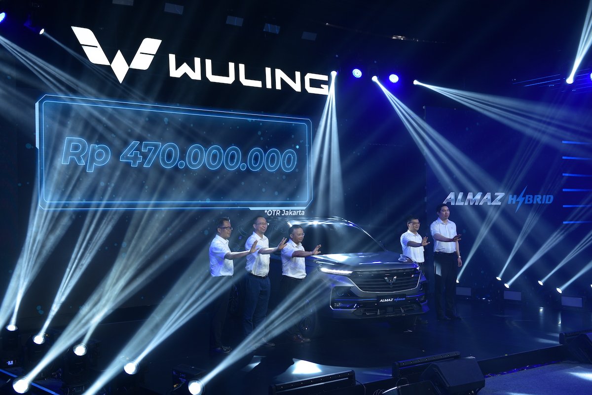 wuling almaz hybrid