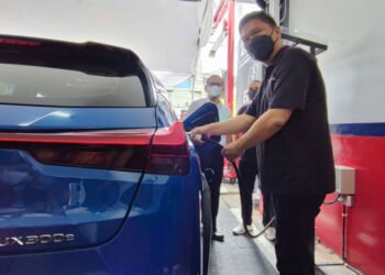 astra otopower charging kendaraan listrik