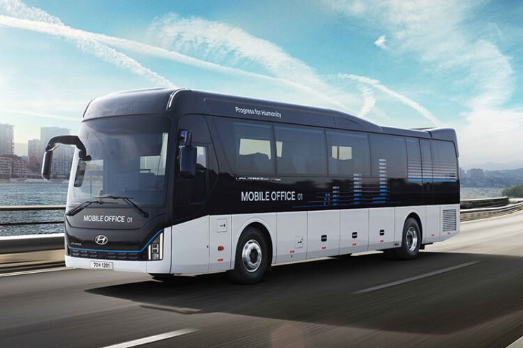 Bus mewah Universe Mobile Office