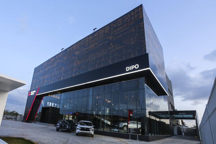 dealer mitsubishi pantai indah kapuk