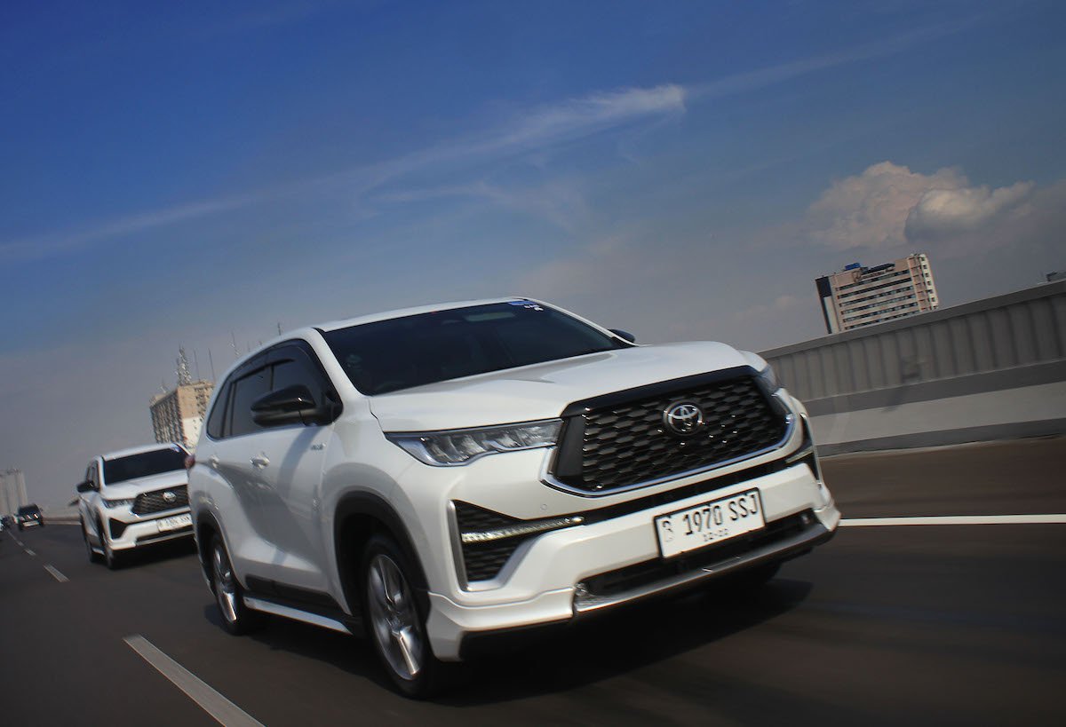 Toyota Kijang Innova Zenix Hybrid