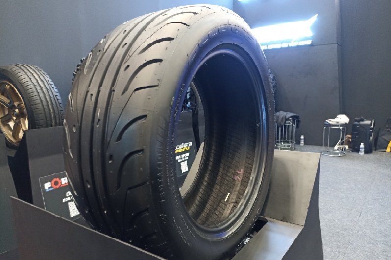 Accelera 651 Sport Drag