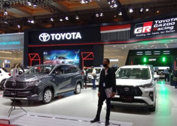 Kredit mobil Toyota Kijang Innova Zenix