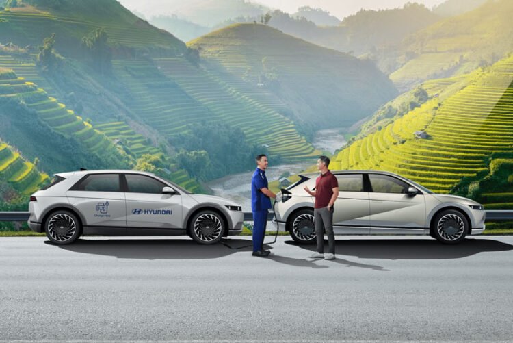 mobile charging hyundai
