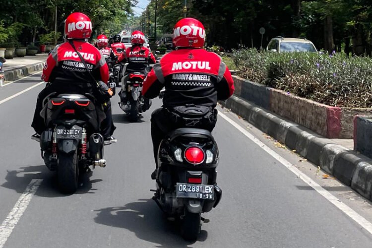 Oli Motor Matic Motul