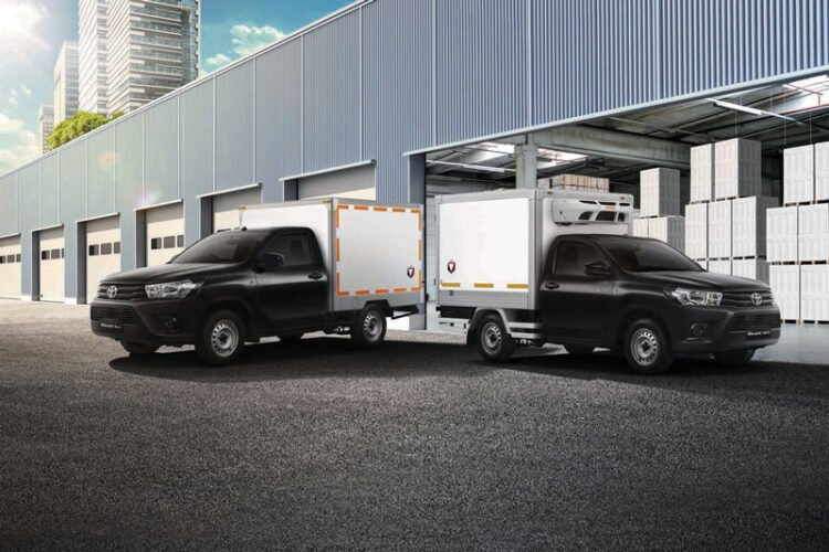 Toyota Hilux Box