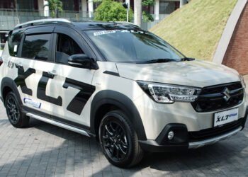 Suzuki XL7 Hybrid 2023