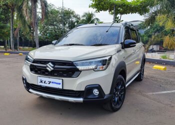Suzuki XL7 Hybrid 2023