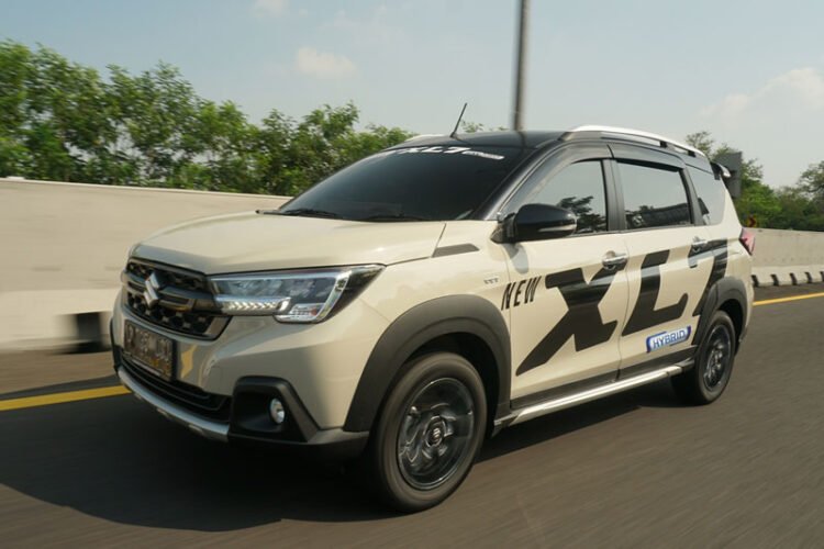 suzuki xl7 hybrid
