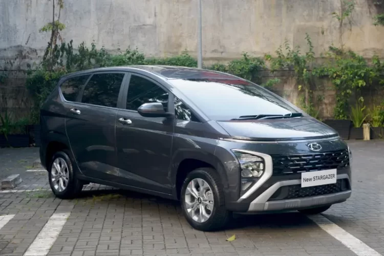 Hyundai Stargazer Essential