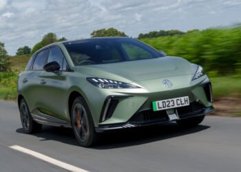 MG4 EV XPOWER
