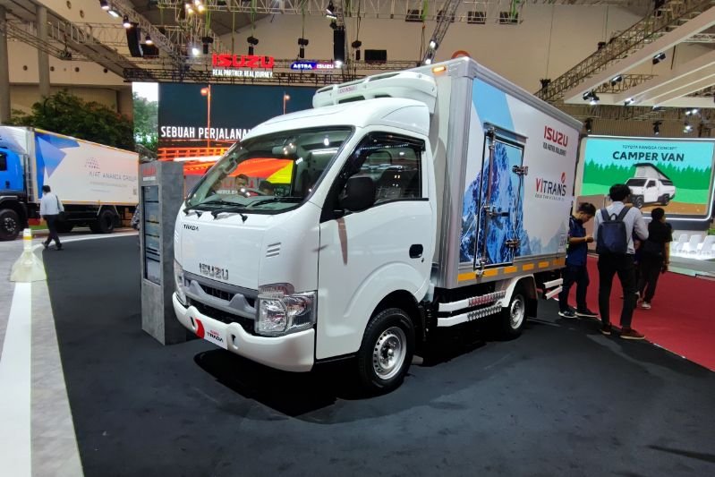 Isuzu Traga Refrigerator