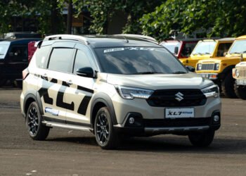 Suzuki XL7 Hybrid