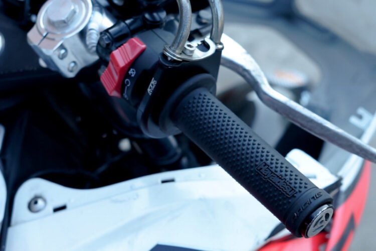 Handgrip motor dari Hayaidesu kini lebih variatif