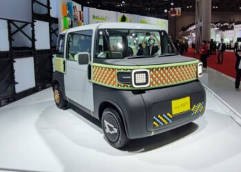 Daihatsu me:MO