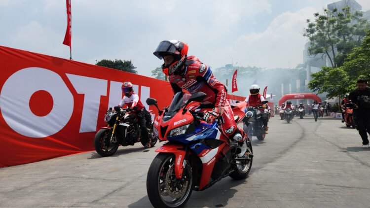 Motul ajak pembalap HRC riding bareng penggemar