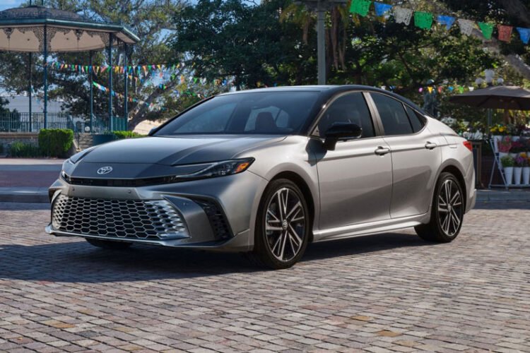 Toyota Camry 2025