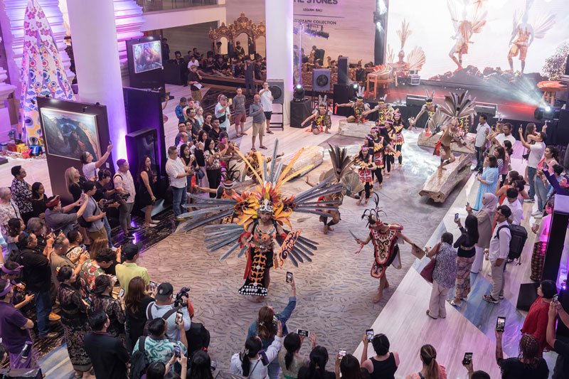 Tarian Dayak