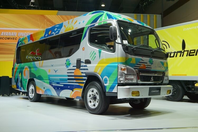 Fuso Canter Bus