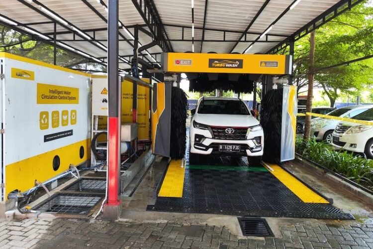Turbo Wash Hadirkan Teknologi Cuci Mobil Modern