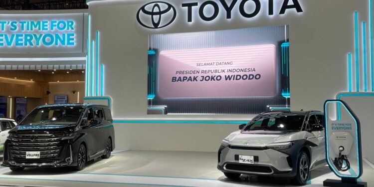 Mobil Listrik dan Mobil HEV Toyota