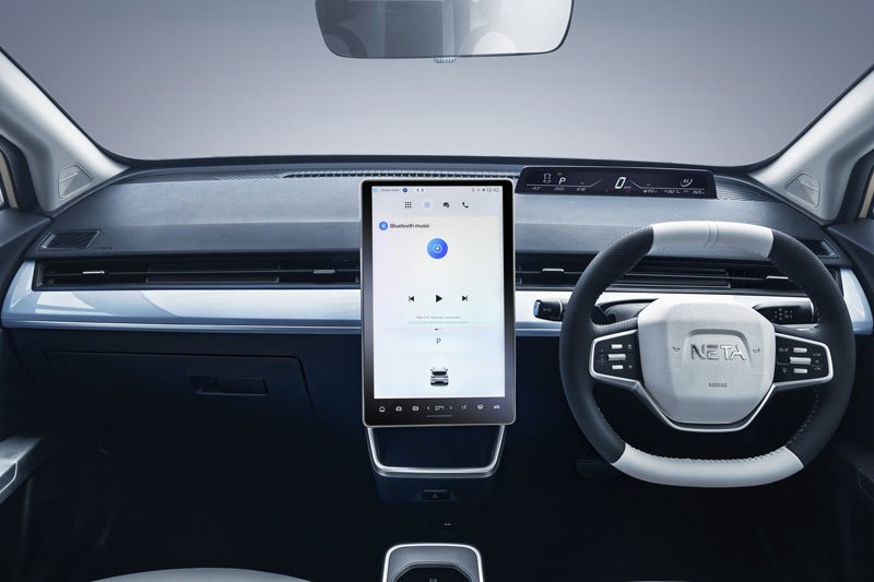 Neta V-II Interior