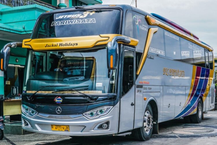 DCVI hadirkan layanan Mercedes-Benz Bus Lebaran Roadshow 2024