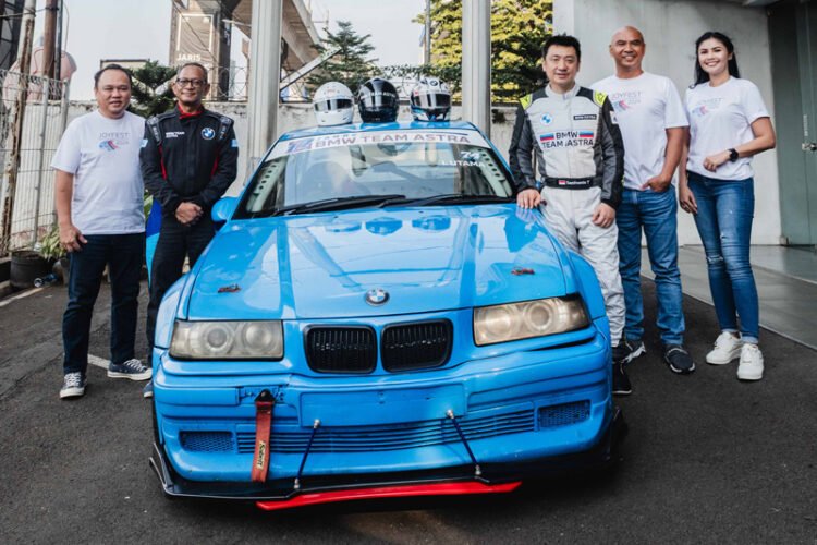 BMW Astra Joyfest