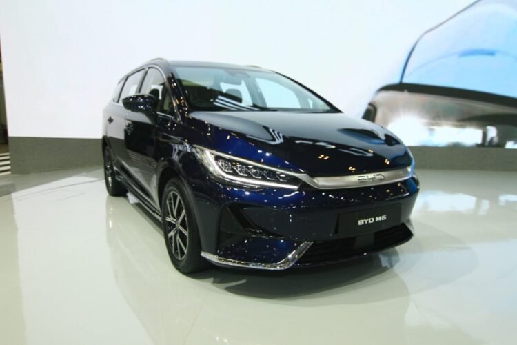 BYD M6 Teknologi ADAS
