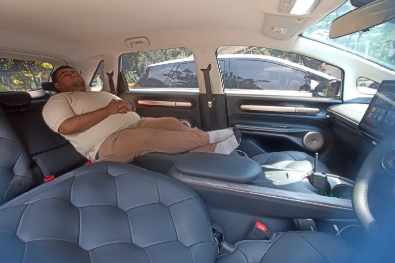 Test Drive Wuling Cloud EV