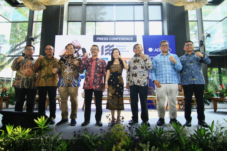 Konferensi pers Indonesia Energy & Engineering Series 2024