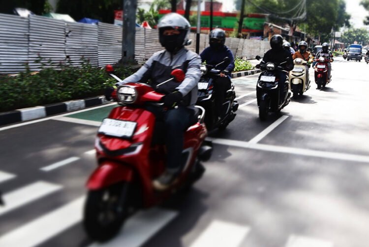 Mendahului kendaraan lain